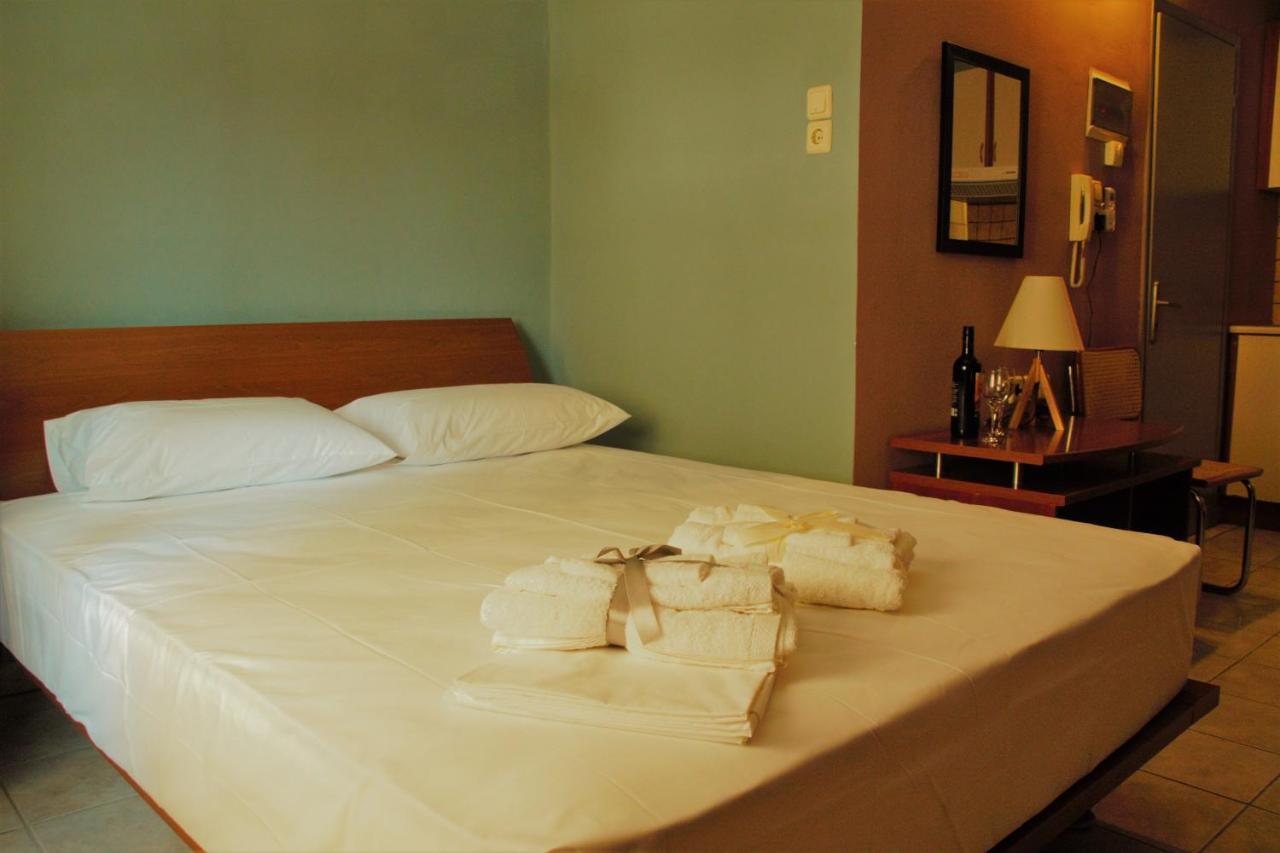 Alexander Rooms & Apartments İgumeniça Dış mekan fotoğraf